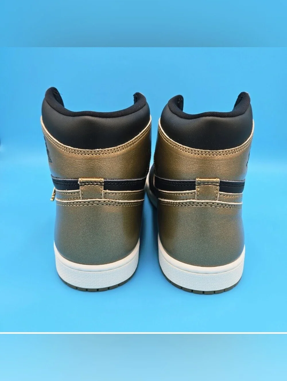 AIR JORDAN 1 RETRO OG High Black/Metallic Gold Size 11.5 Men's DZ5485 071